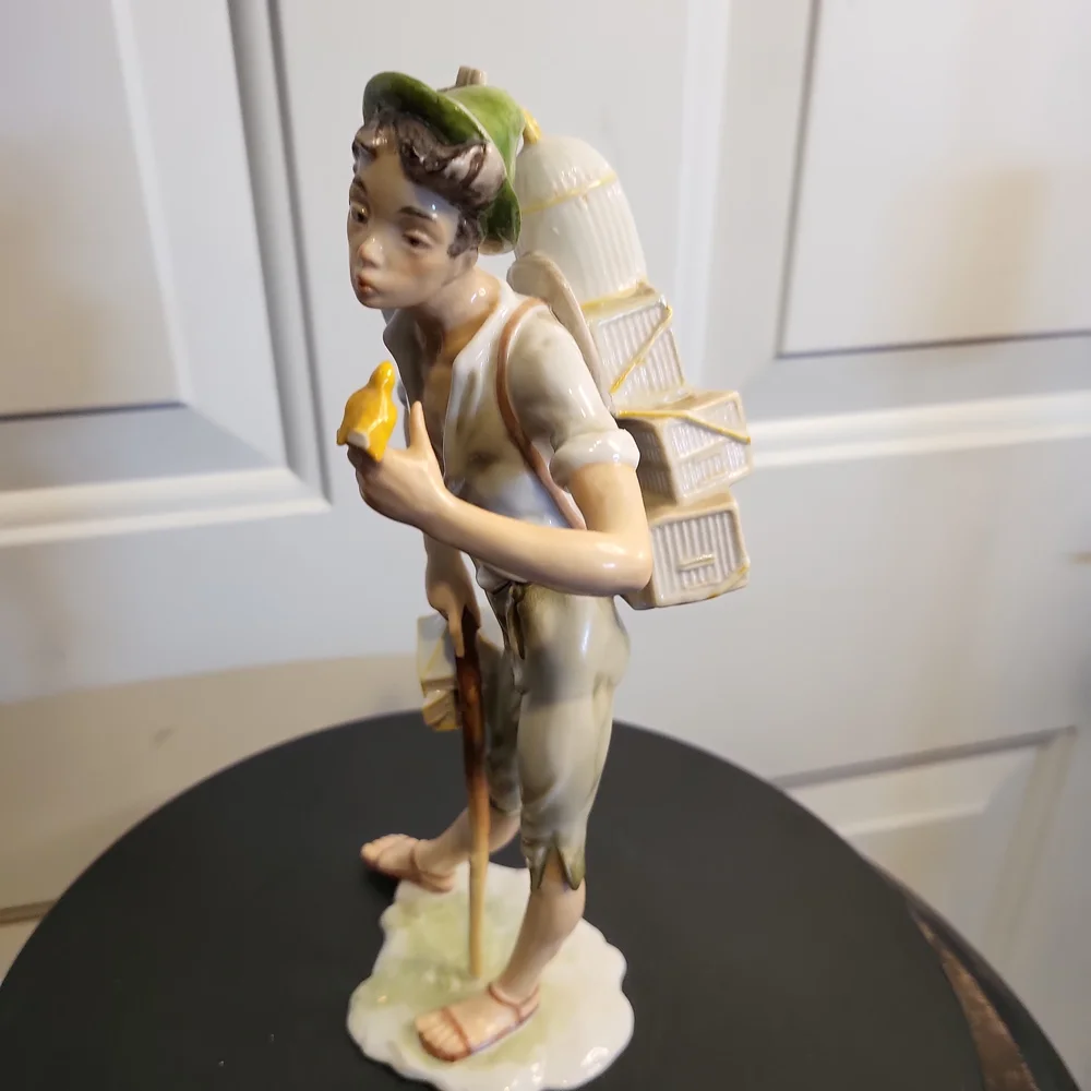 Alka Kunst Bavaria Germany "Bird Seller" #387 Porcelain Figurine - Picture 6 of 11
